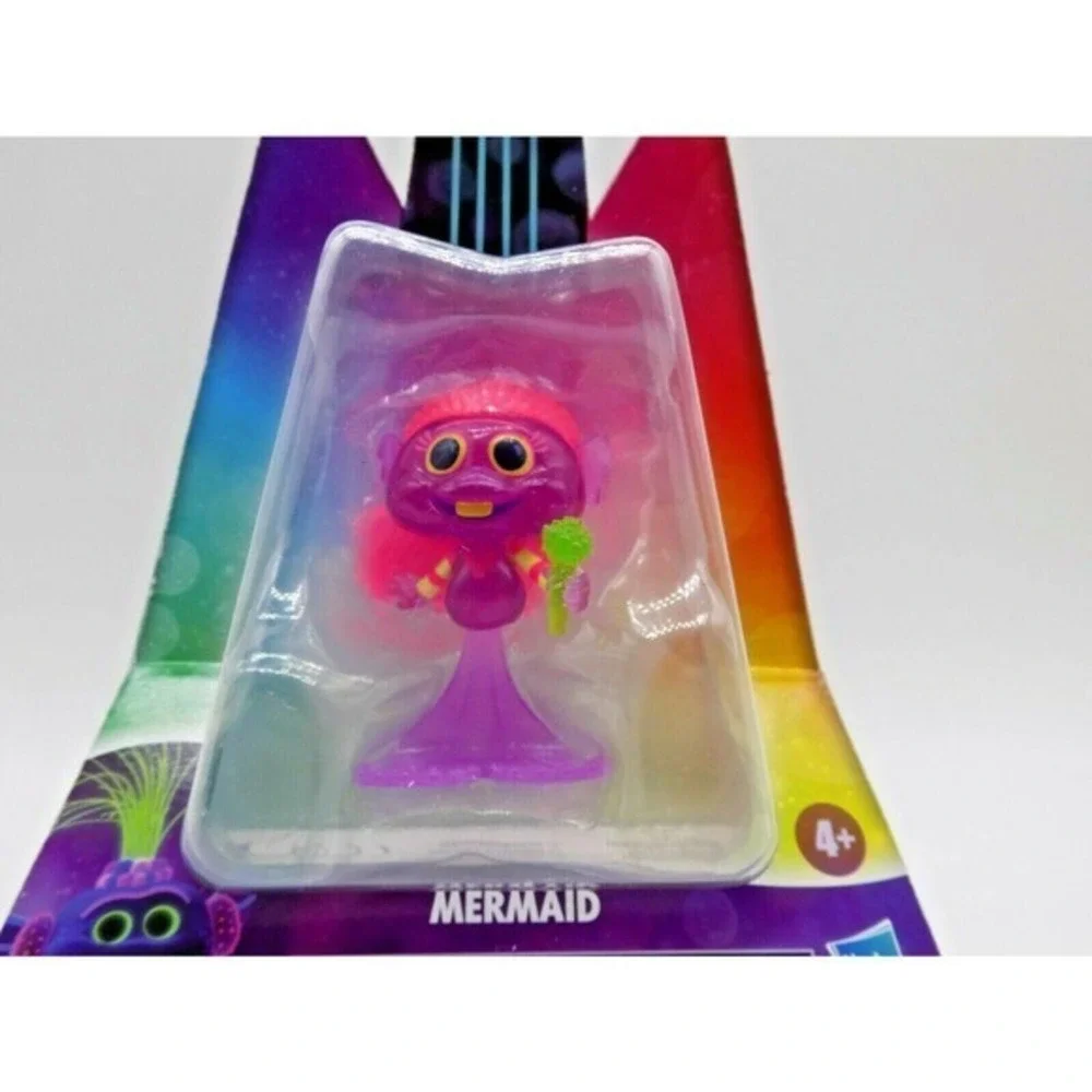 DreamWorks Trolls World Tour Mermaid Collectible Doll with Microphone Toy Figure